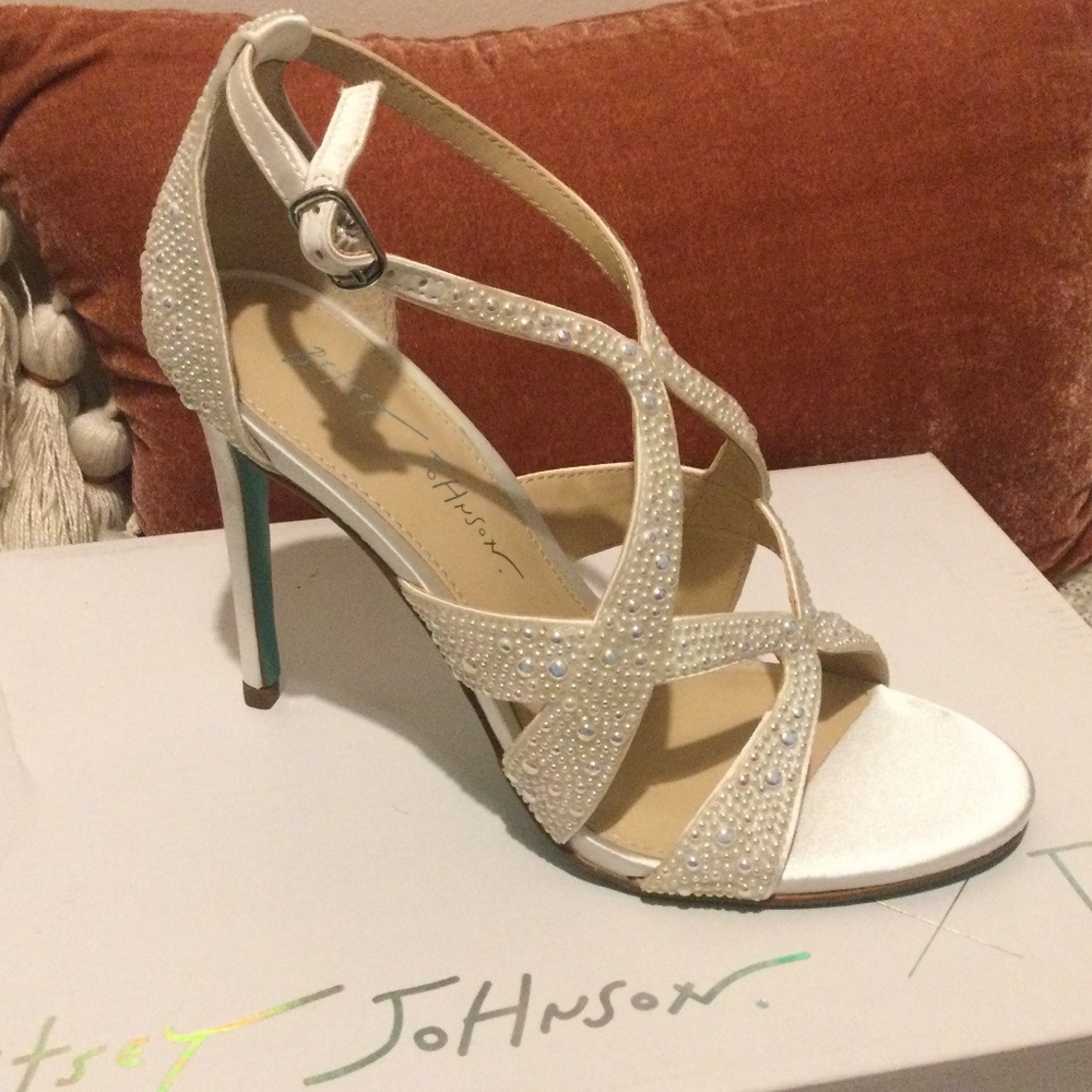 Betsey Johnson Pumps